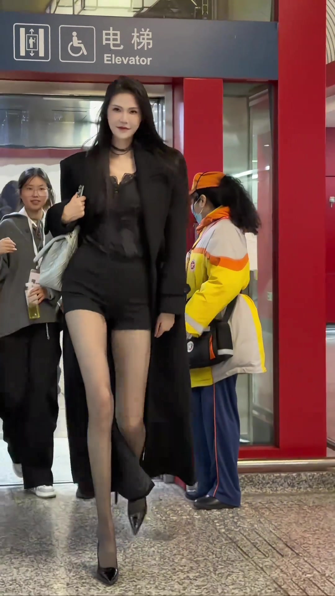 这双黑丝大长腿许诺这