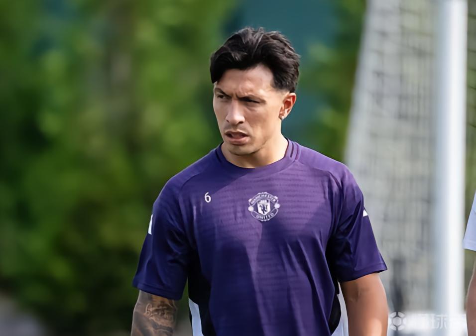 跟队：利马合同有选择续约选项；卢克-肖合同没有续约选项